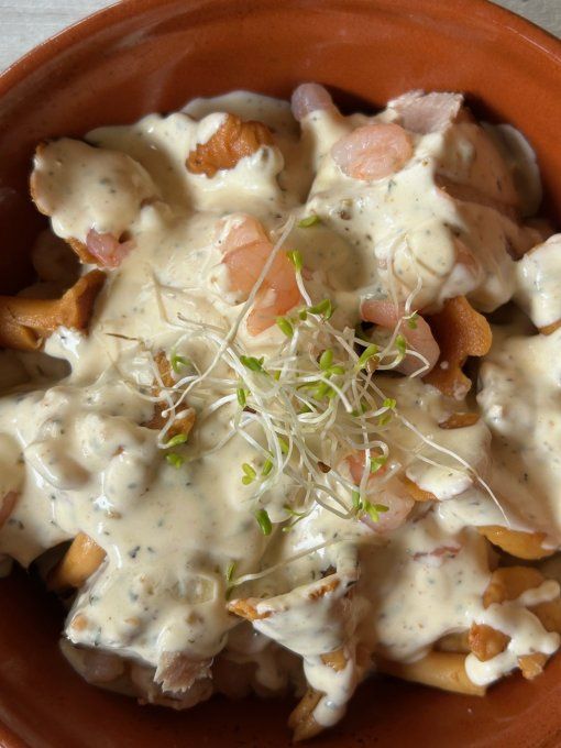 Marmite de poissons aux girolles (230 grammes) (buffet)