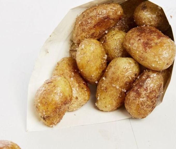 Pommes de terre grenaille au sel de Guérande (150 grammes ) (buffet)