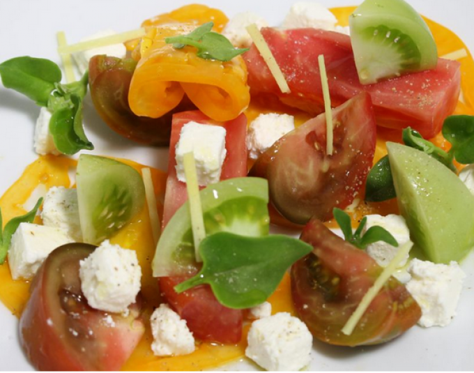 Salade tomates anciennes et fêta (150 grammes) (buffet)