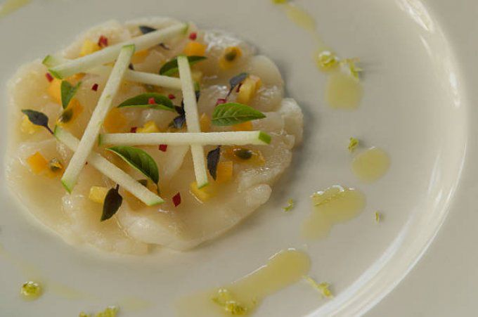 Tartare de noix de Saint Jacques à l’huile de homard (90 grammes) (catalogue de fêtes 2024)