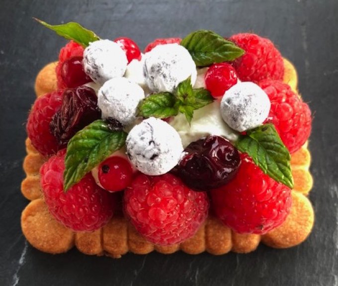 Tartelette "Petit Beurre" aux fruits de saison (100 grammes) -En 24h-