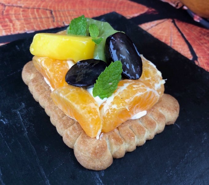 Tartelette "Petit Beurre" aux fruits de saison (100 grammes) -En 24h-